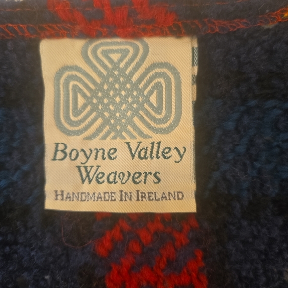 VTG 100% Wool Hand Made In Ireland Plaid Tartan Hand Knit Open Cape Red - Picture 12 of 15